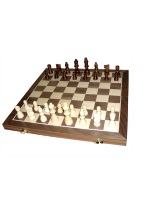 DELUXE WOODEN CHESS SET 